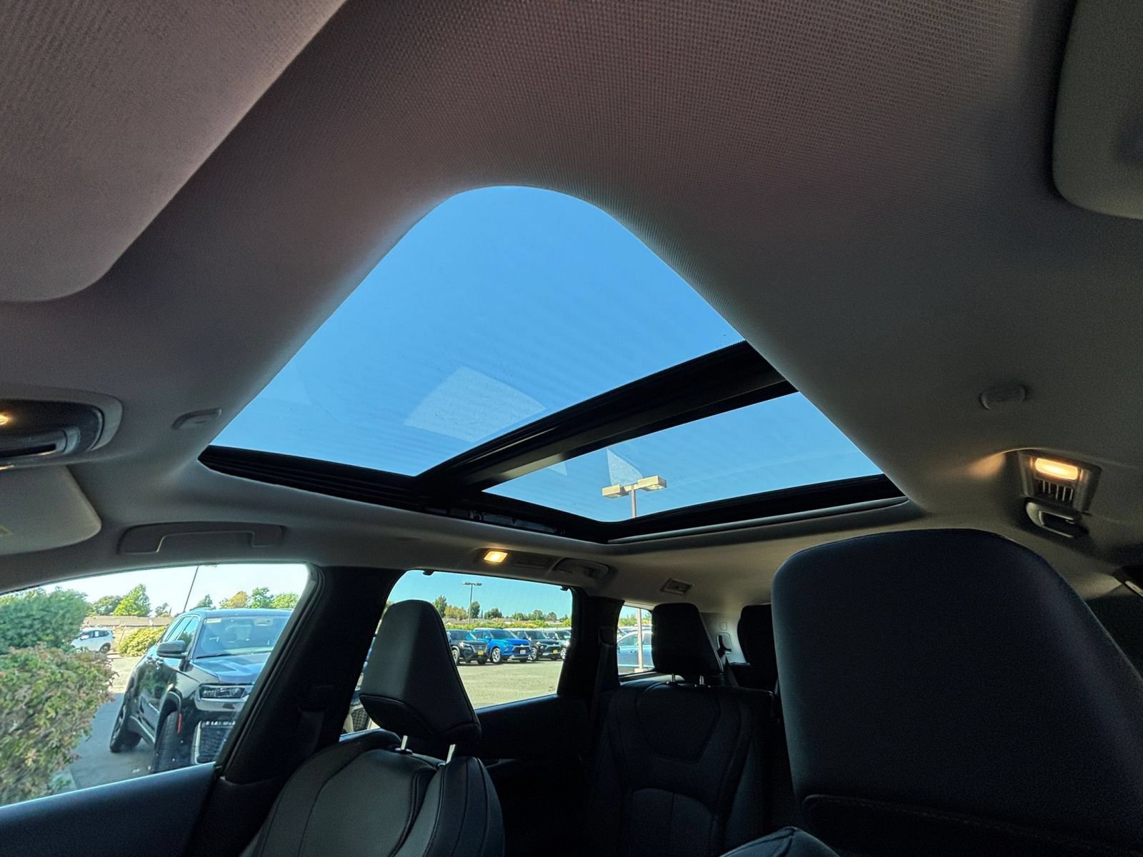 Thumbnail: 2026 INFINITI QX60 - 31