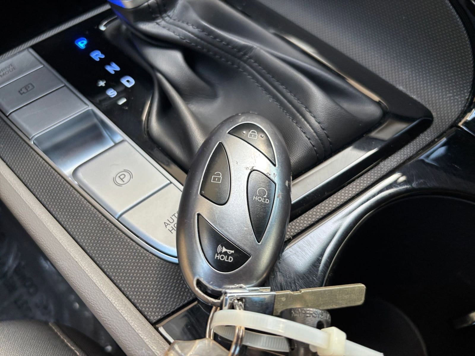 Thumbnail: 2025 Hyundai Elantra - 24