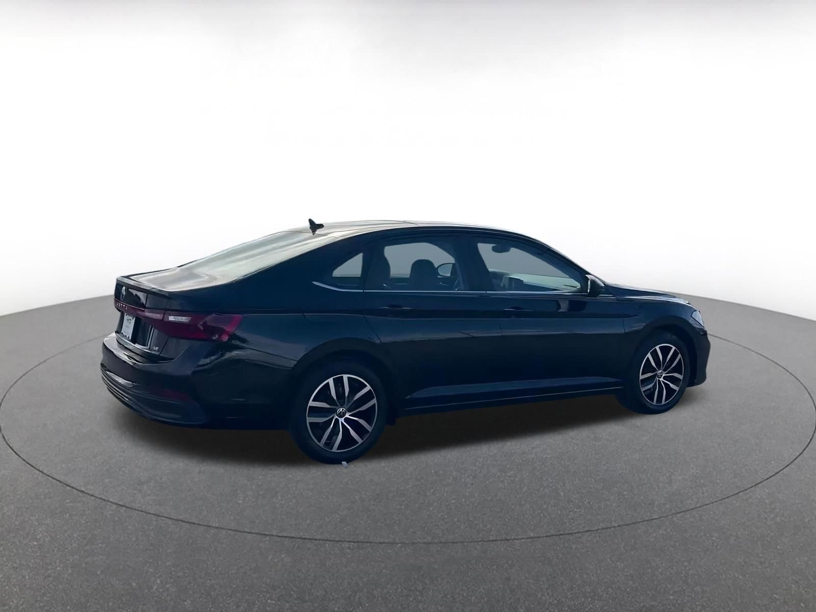 Thumbnail: 2025 Volkswagen Jetta - 14