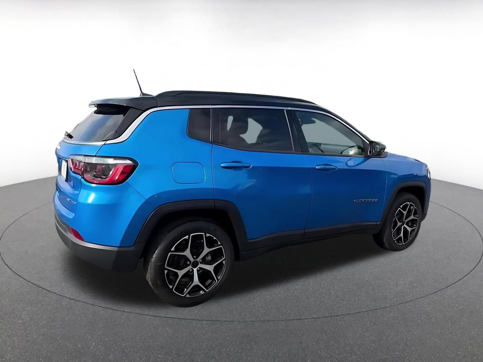 Thumbnail: 2025 Jeep Compass - 14
