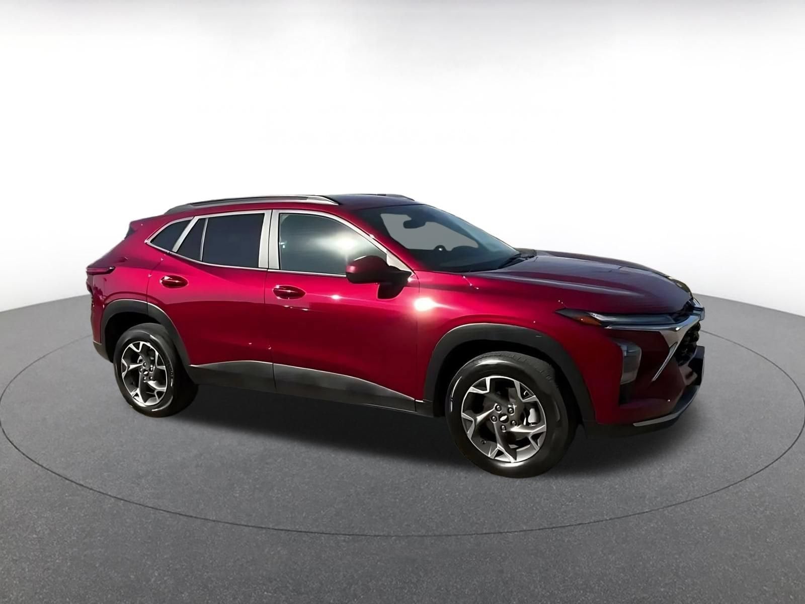 Thumbnail: 2025 Chevrolet Trax - 2