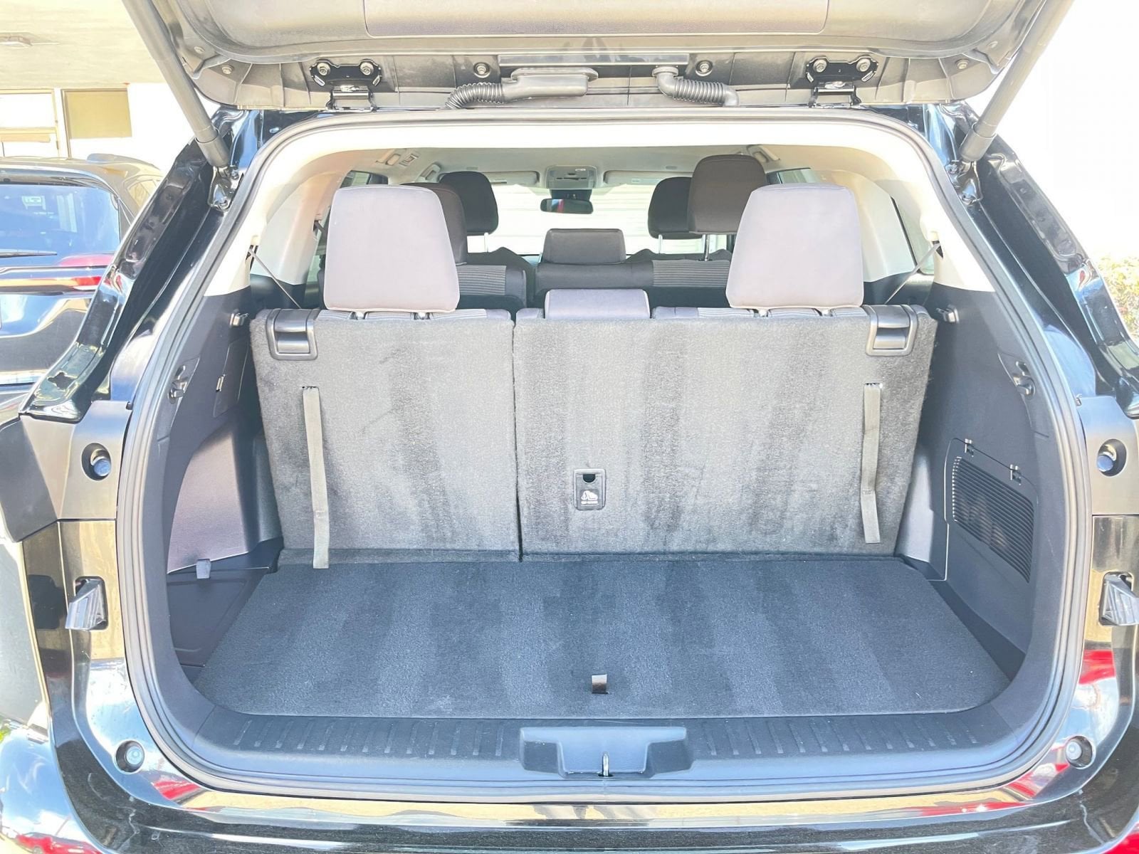 Thumbnail: 2025 Toyota Highlander - 33