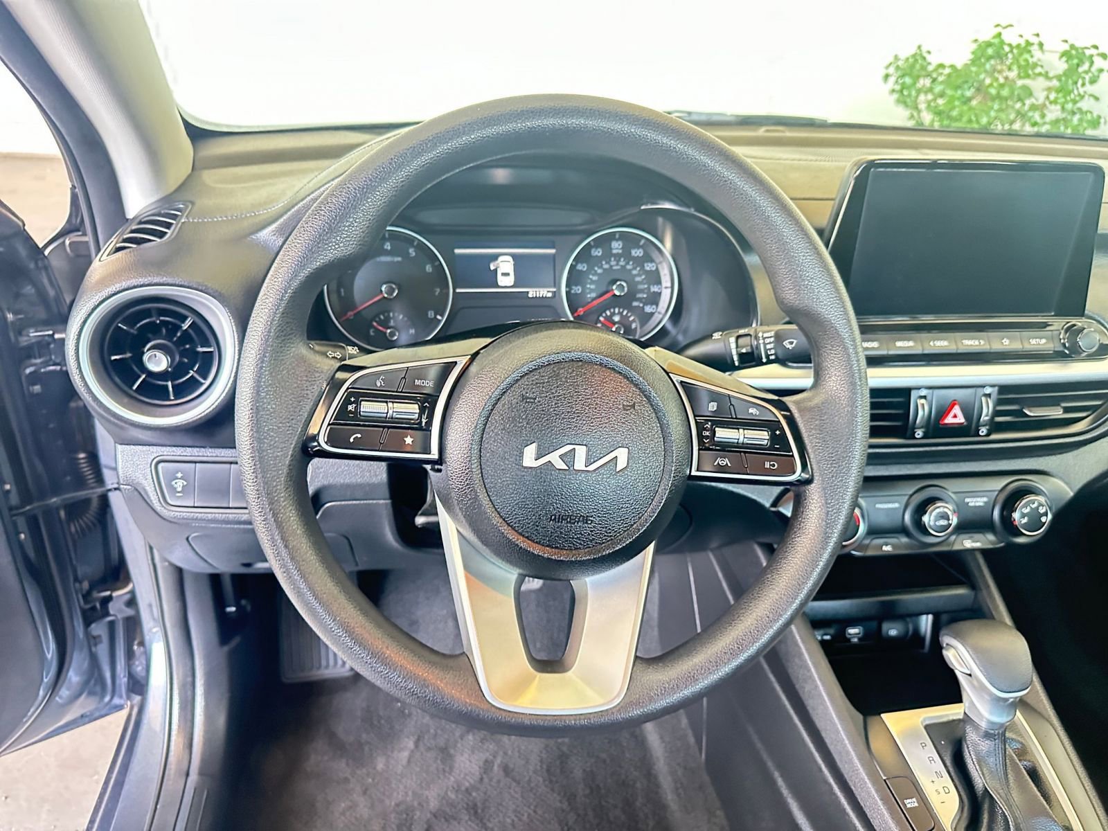 2024 Volkswagen Taos S 28