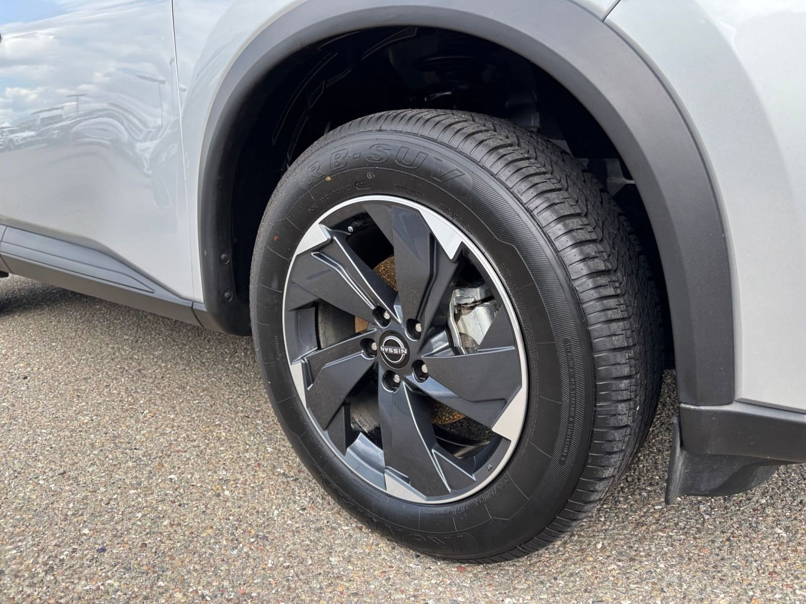 Thumbnail: 2025 Nissan Rogue - 32