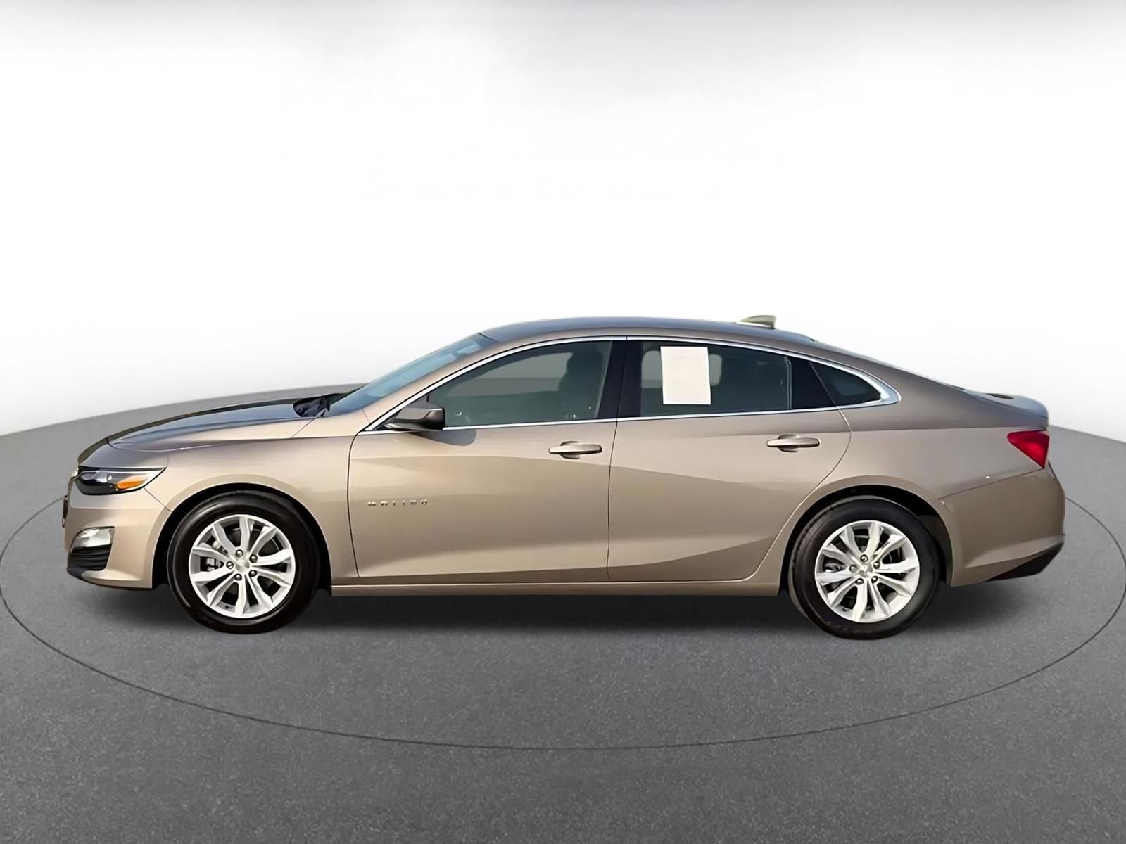 Thumbnail: 2023 Chevrolet Malibu - 9