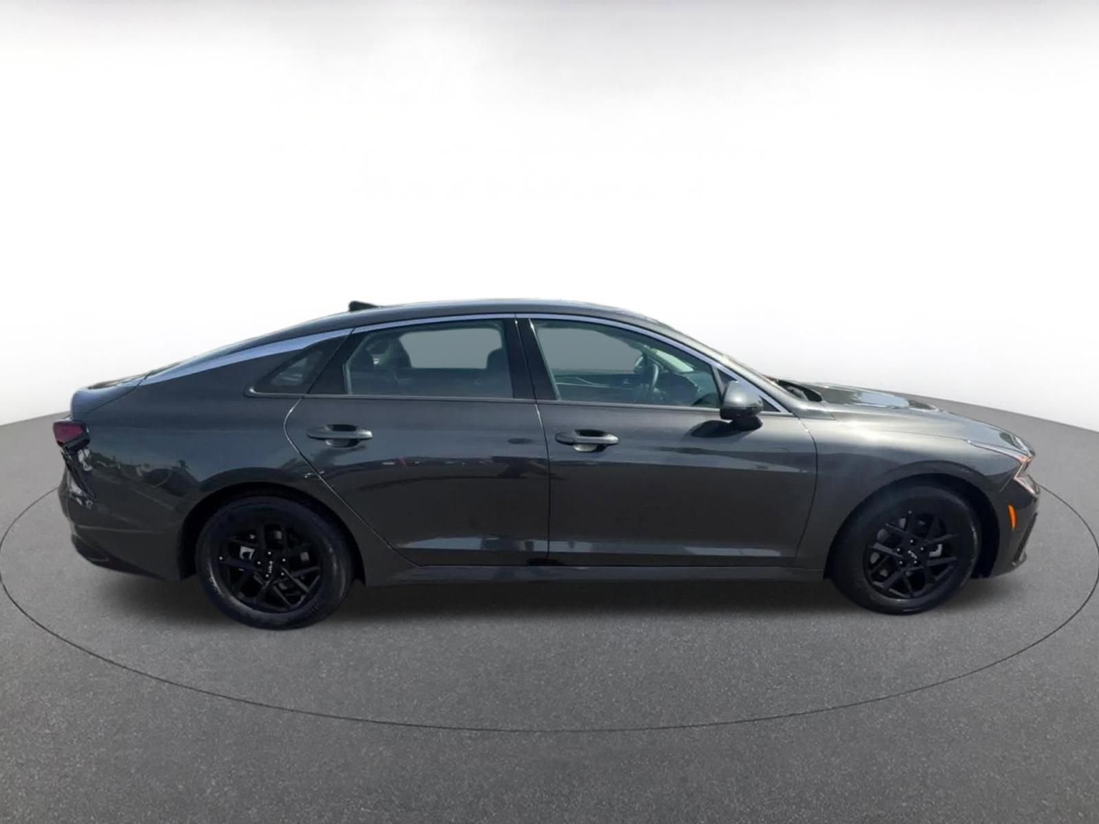 Thumbnail: 2025 Kia K5 - 16