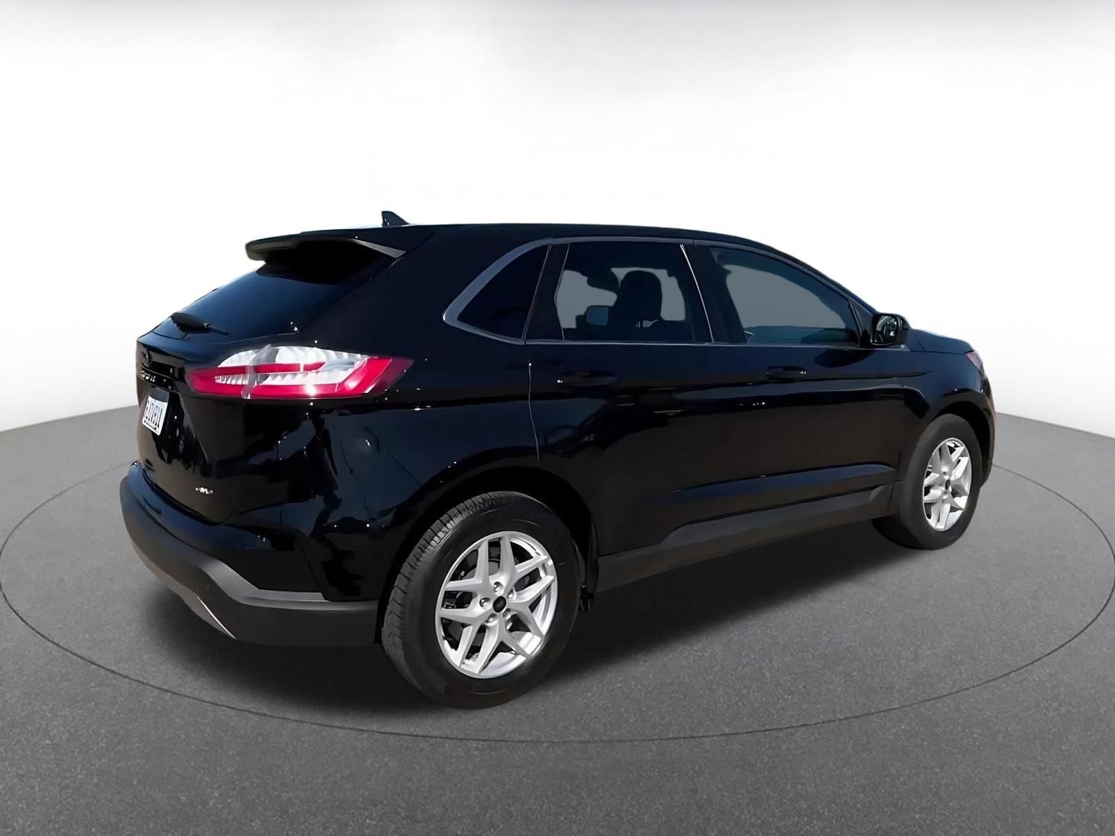 Thumbnail: 2024 Ford Edge - 11