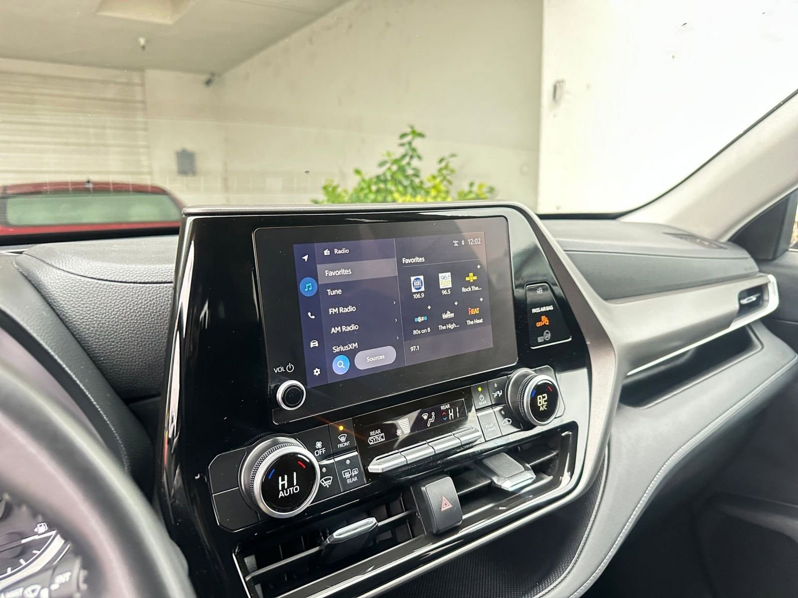 Thumbnail: 2025 Toyota Highlander - 22