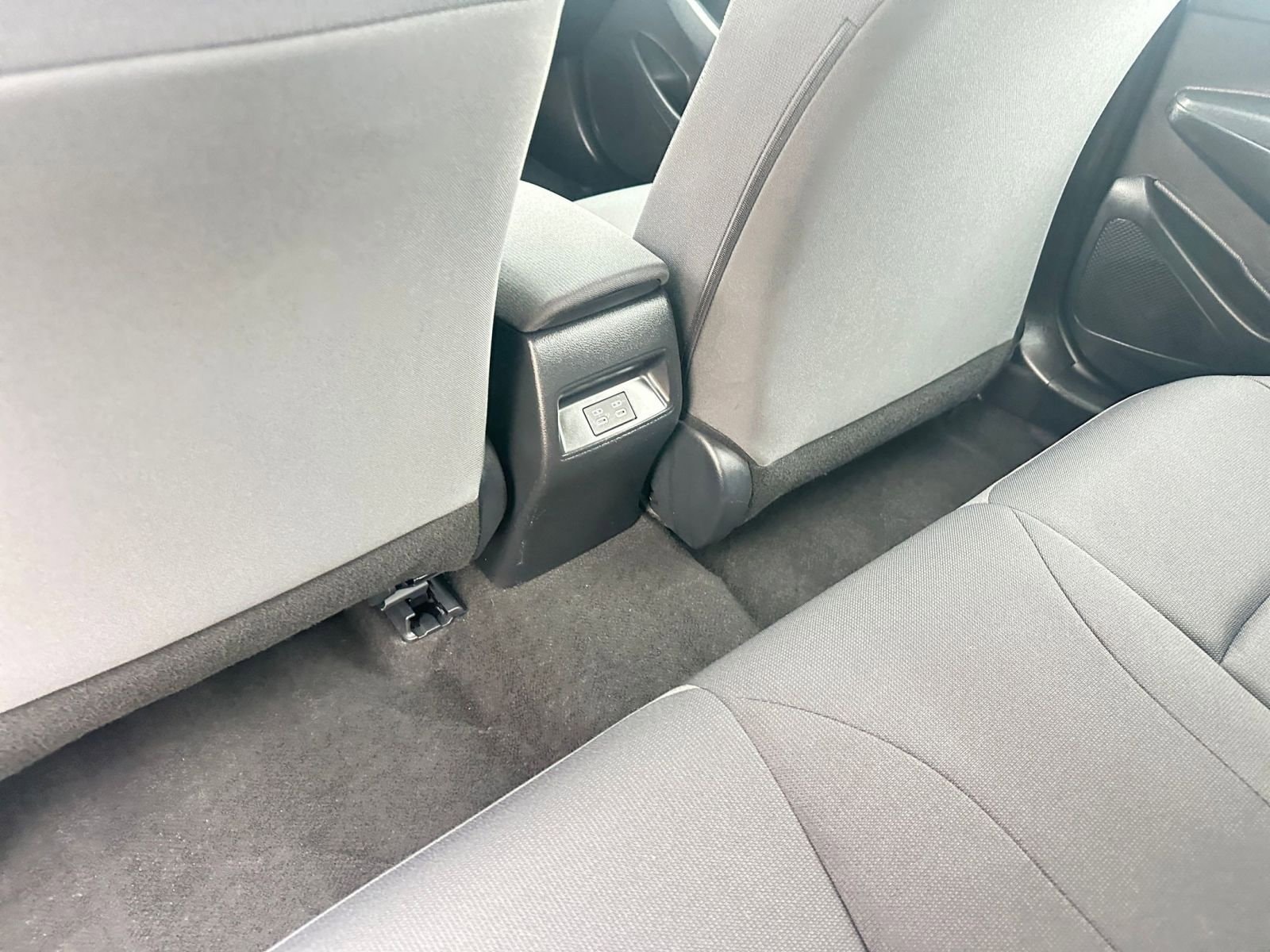 Thumbnail: 2025 Toyota Corolla - 24