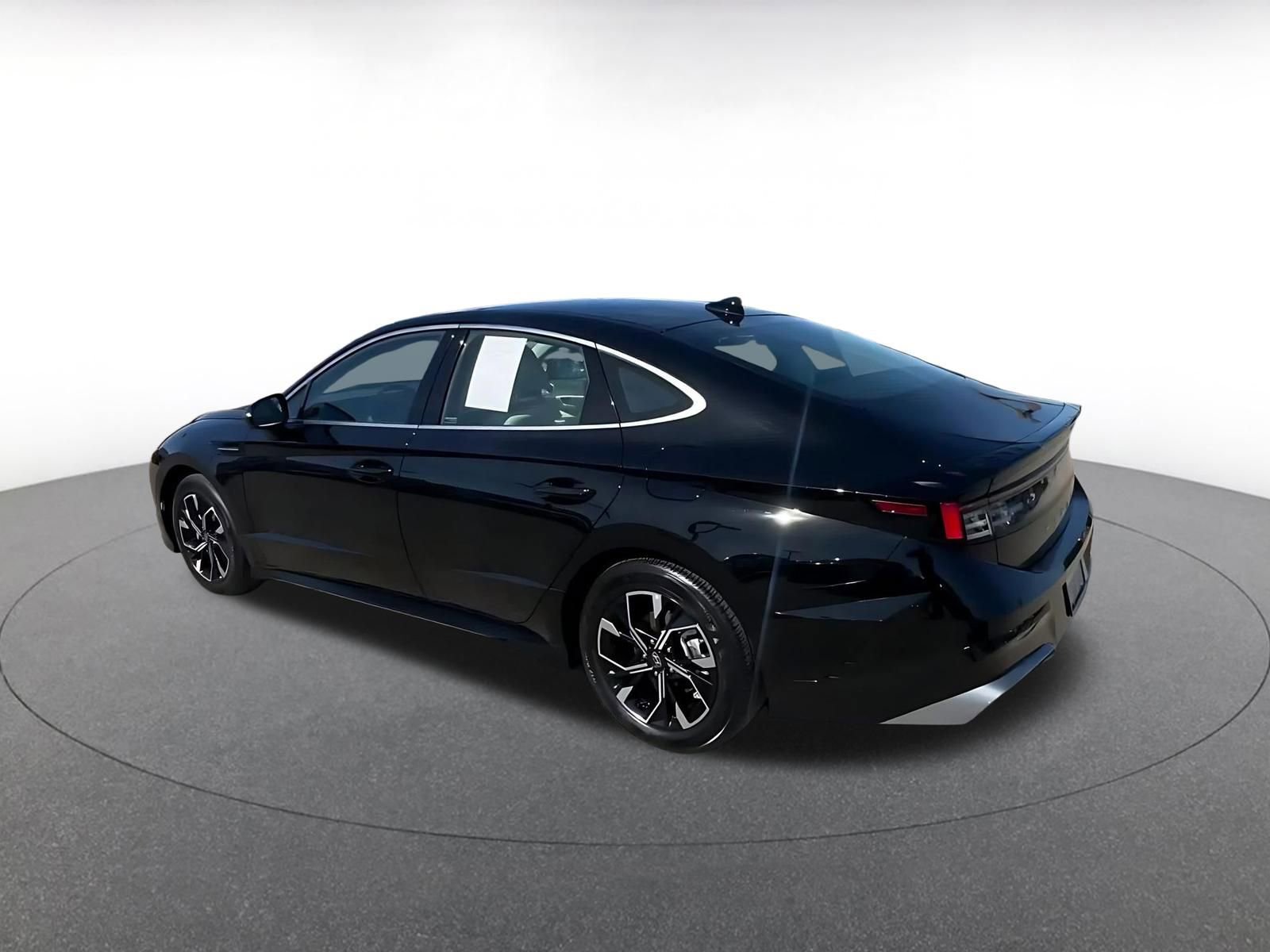 Thumbnail: 2025 Hyundai Sonata - 10