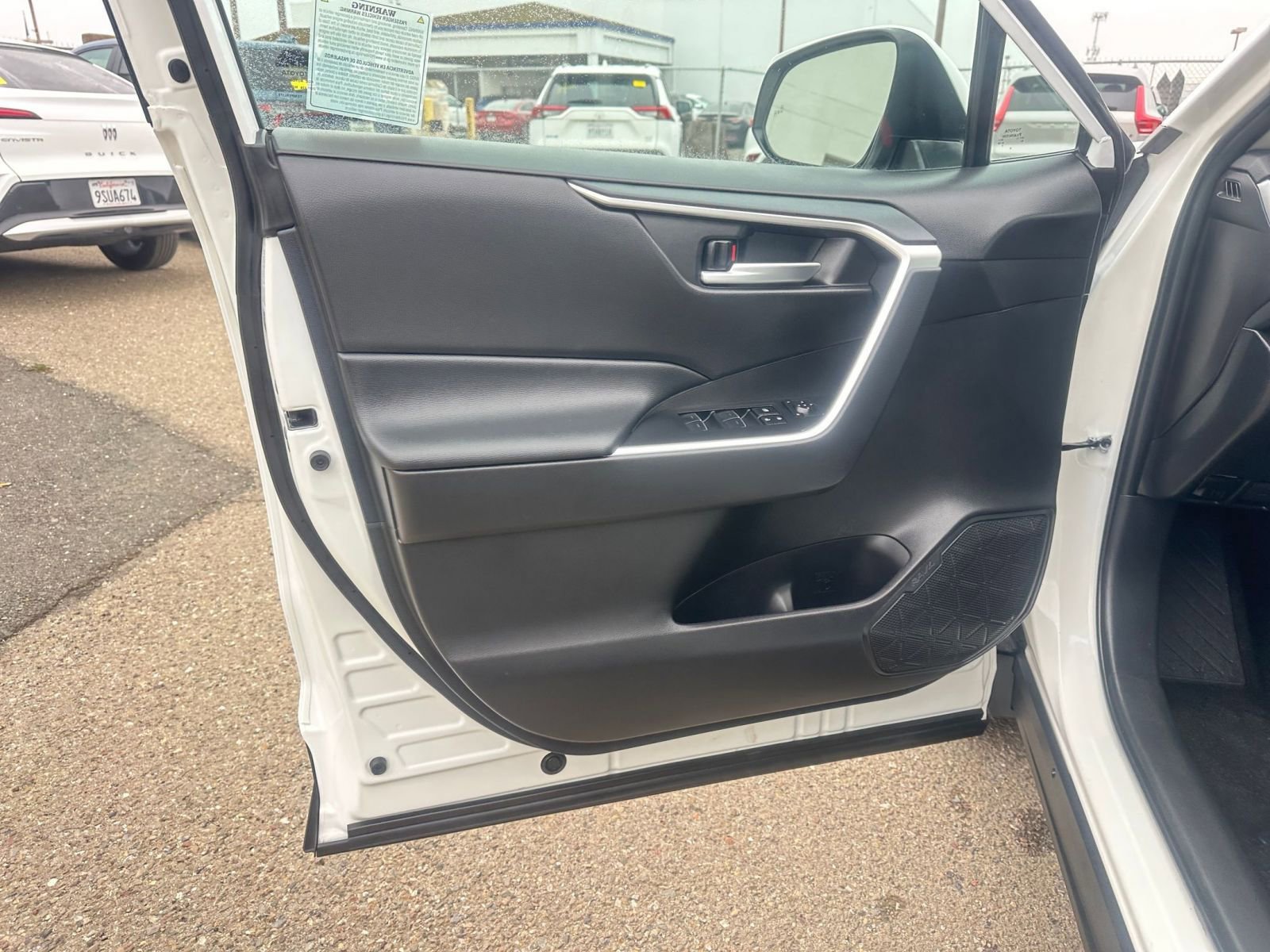 Thumbnail: 2025 Toyota RAV4 - 20