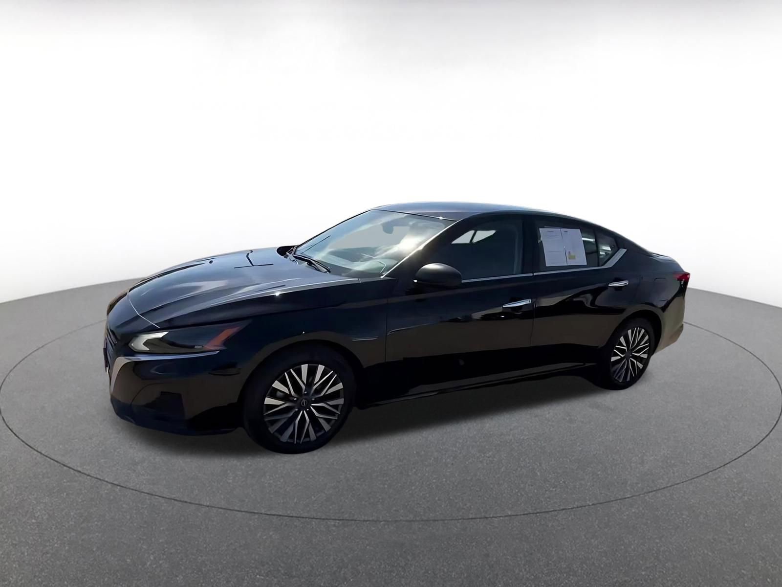 Thumbnail: 2025 Nissan Altima - 8