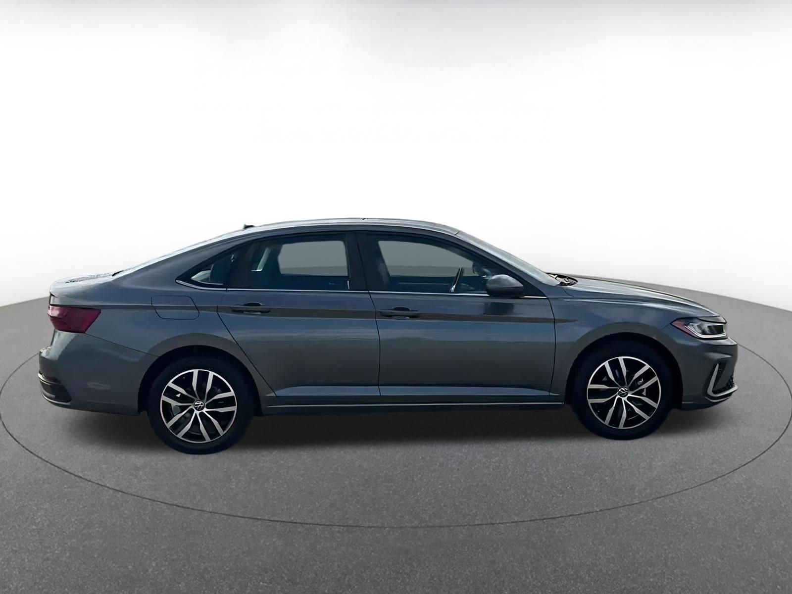 Thumbnail: 2025 Volkswagen Jetta - 21