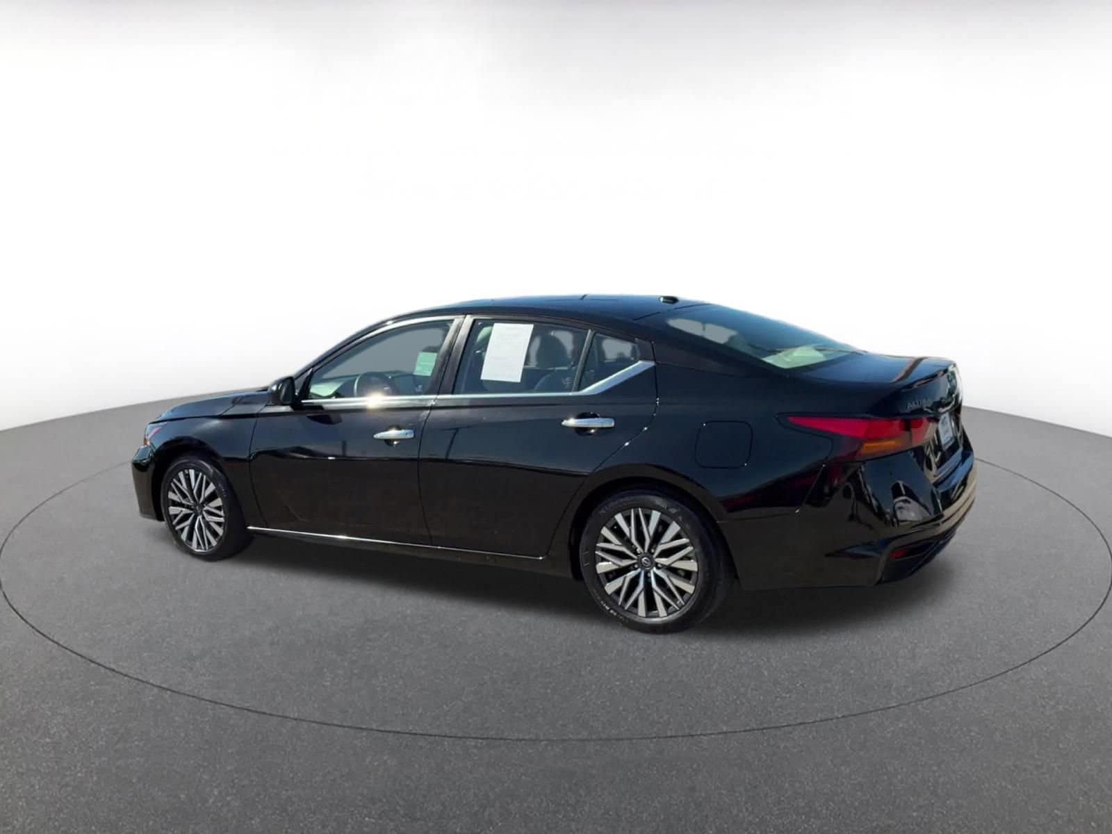 Thumbnail: 2025 Nissan Altima - 10