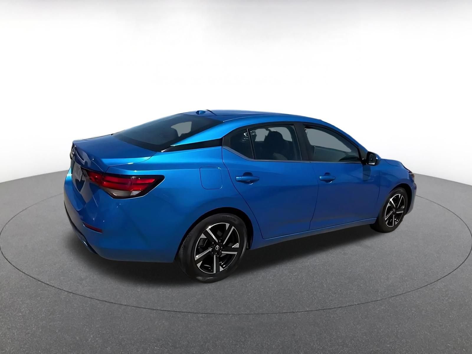 Thumbnail: 2025 Nissan Sentra - 11