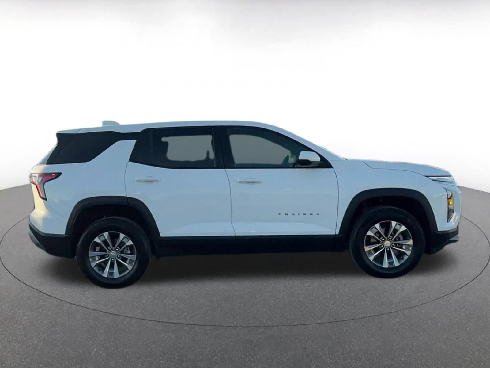 Thumbnail: 2025 Chevrolet Equinox - 16