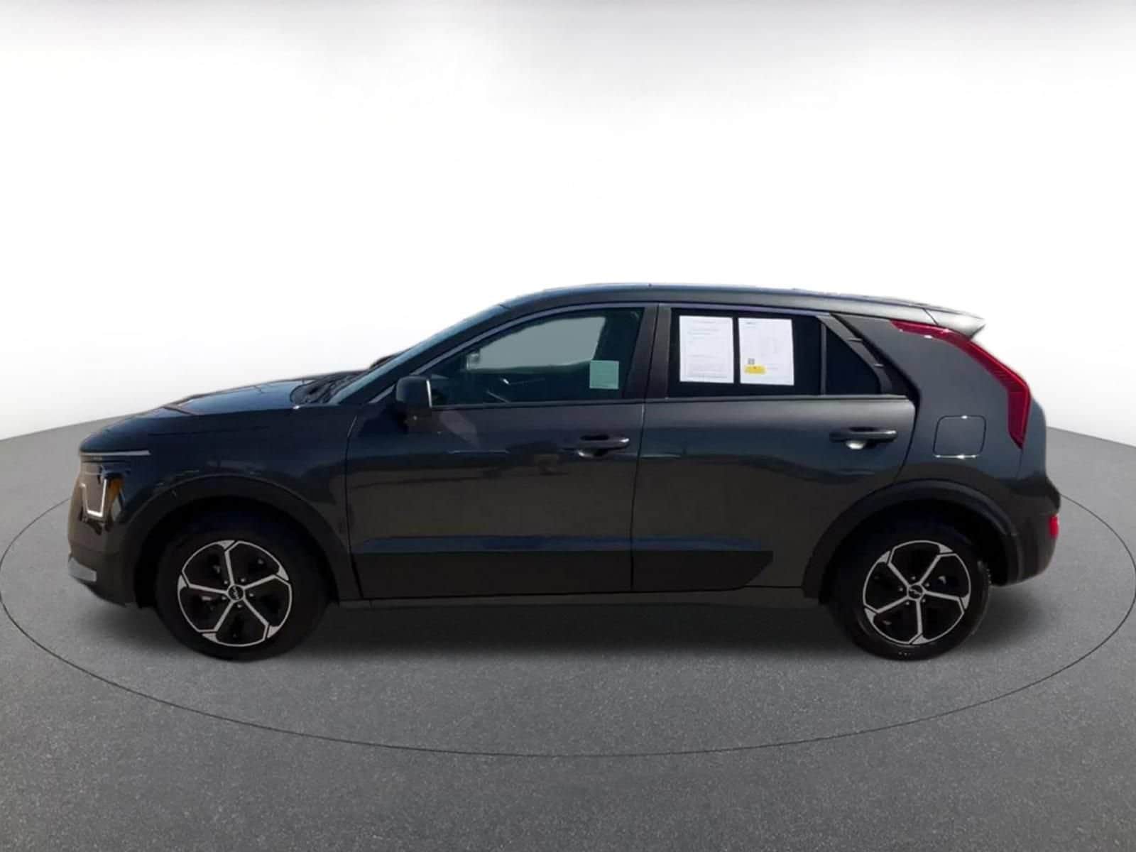 Thumbnail: 2026 Kia Niro - 9