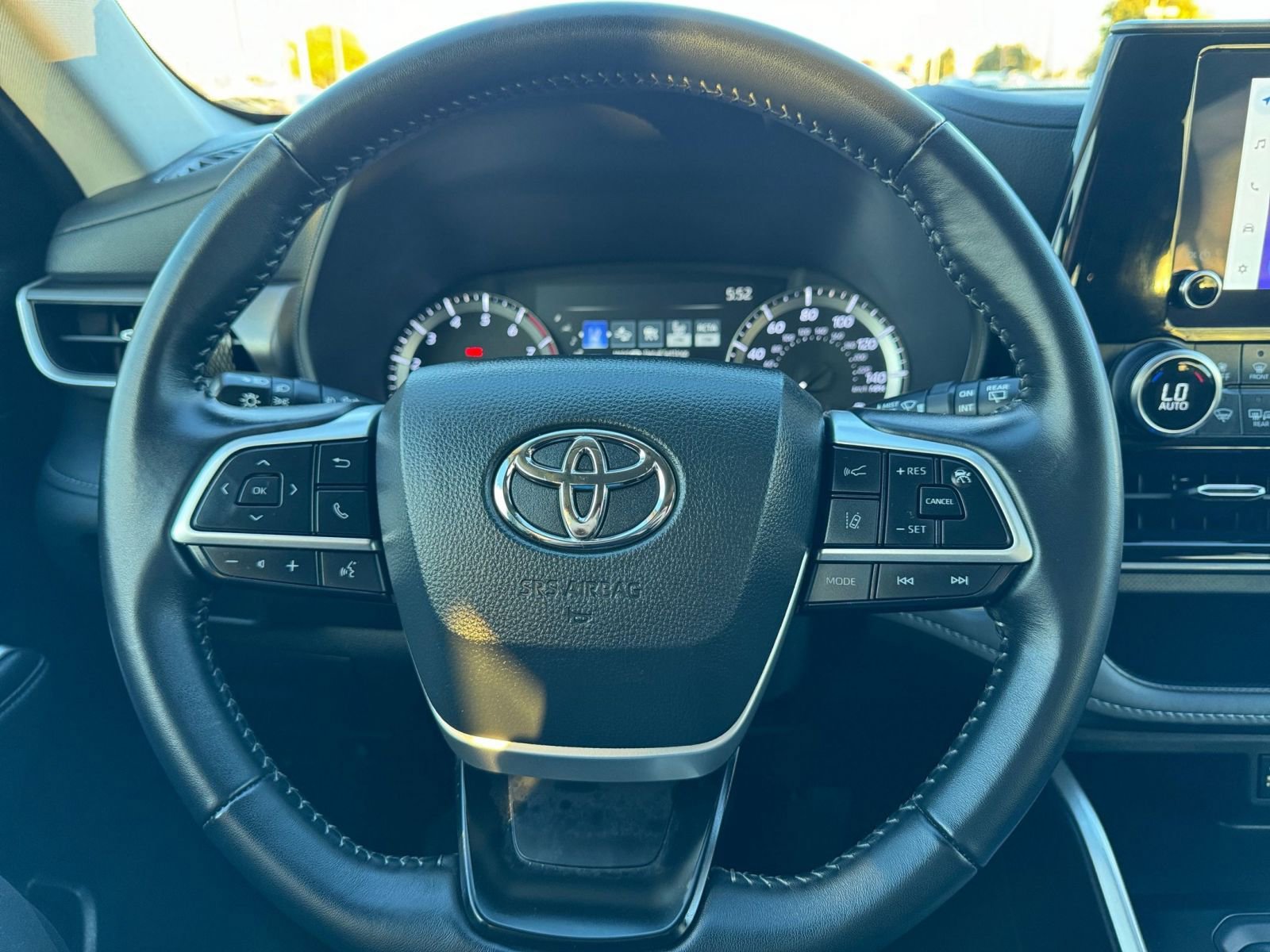 Thumbnail: 2025 Toyota Highlander - 28