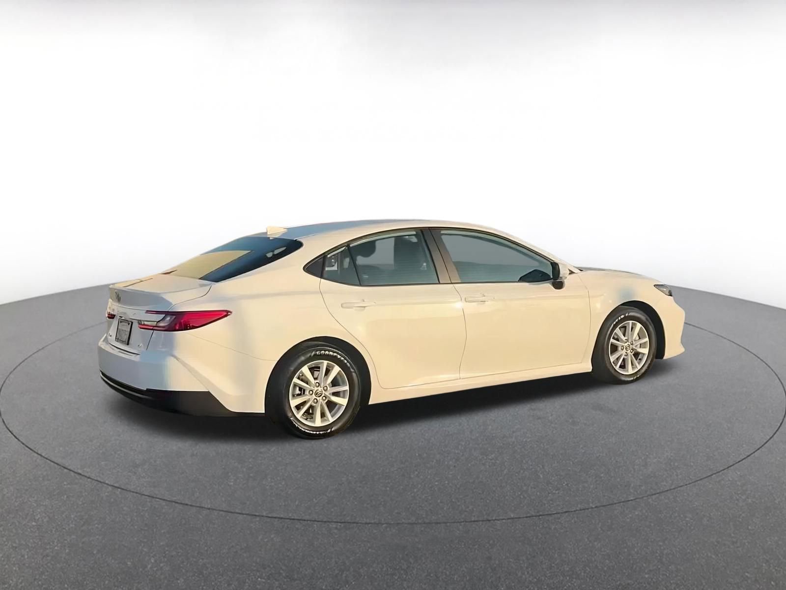 Thumbnail: 2025 Toyota Camry - 15