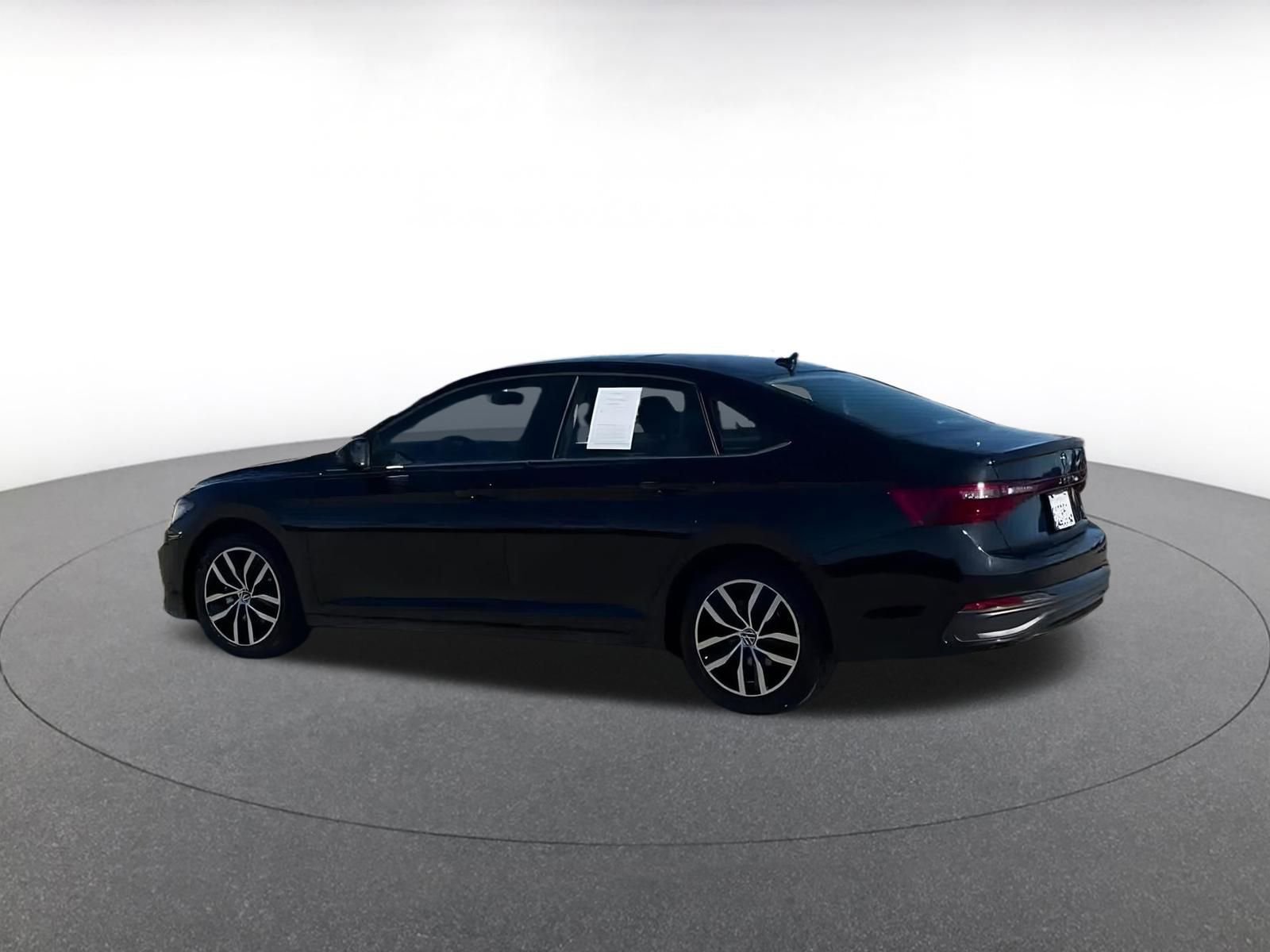 Thumbnail: 2025 Volkswagen Jetta - 10