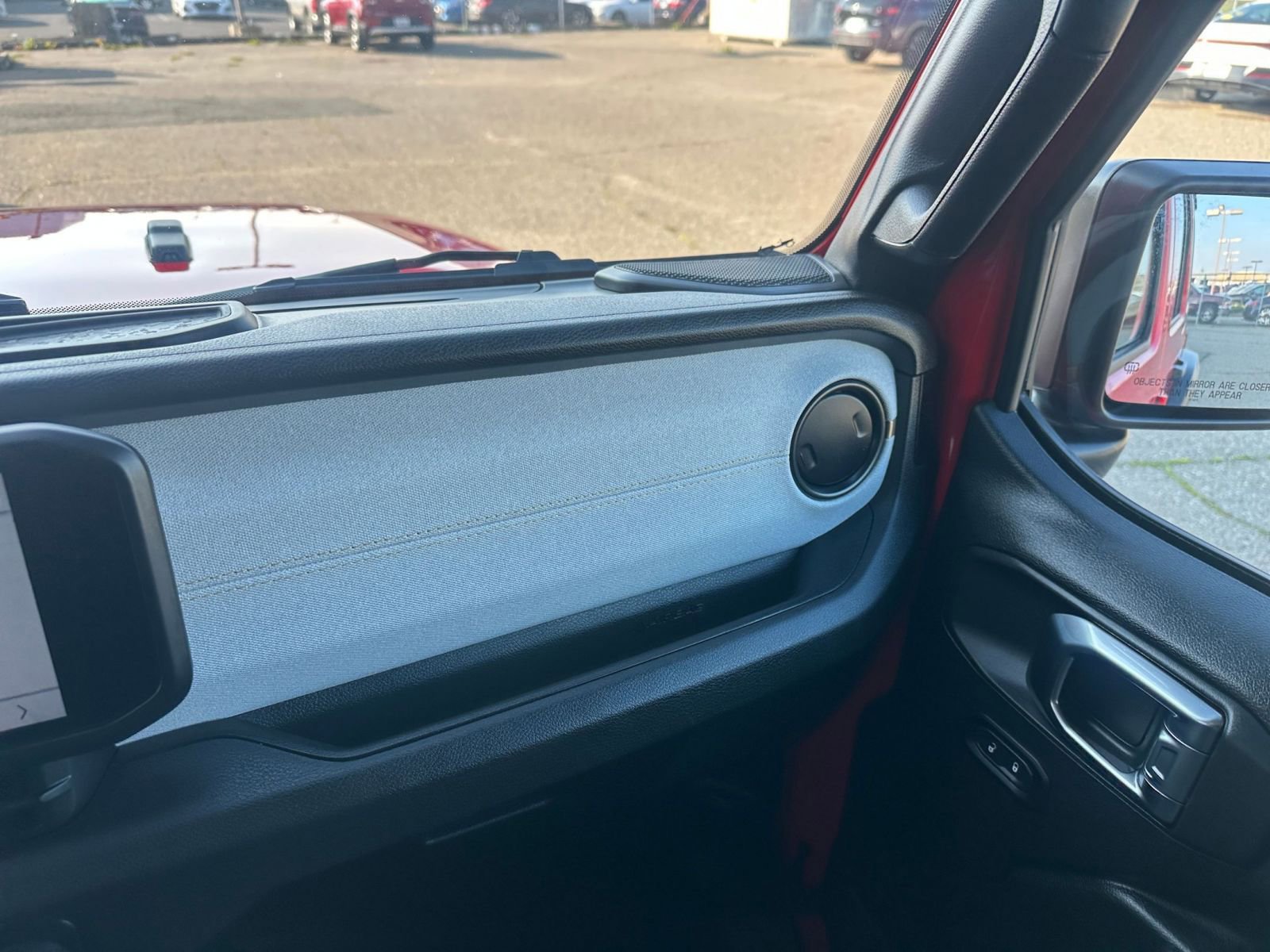 Thumbnail: 2025 Jeep Wrangler - 35