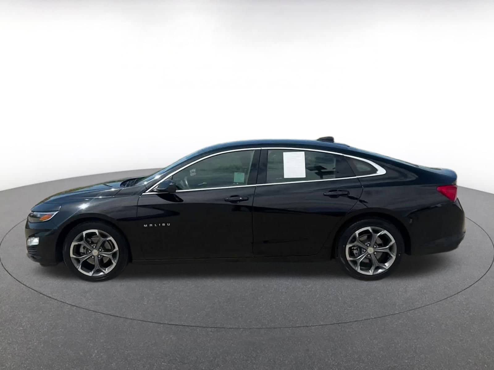 Thumbnail: 2023 Chevrolet Malibu - 8