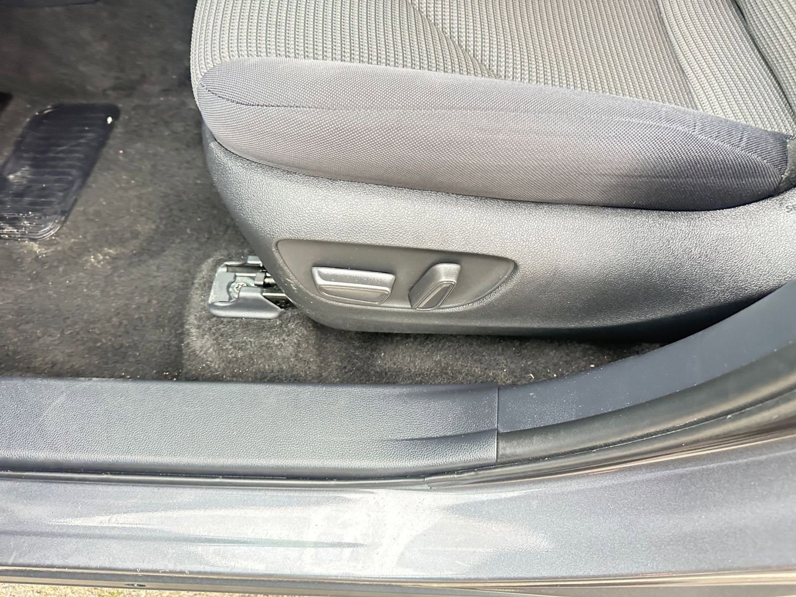 Thumbnail: 2025 Toyota Highlander - 24