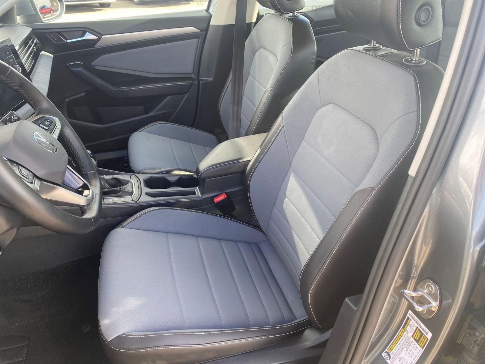 Thumbnail: 2025 Volkswagen Jetta - 27