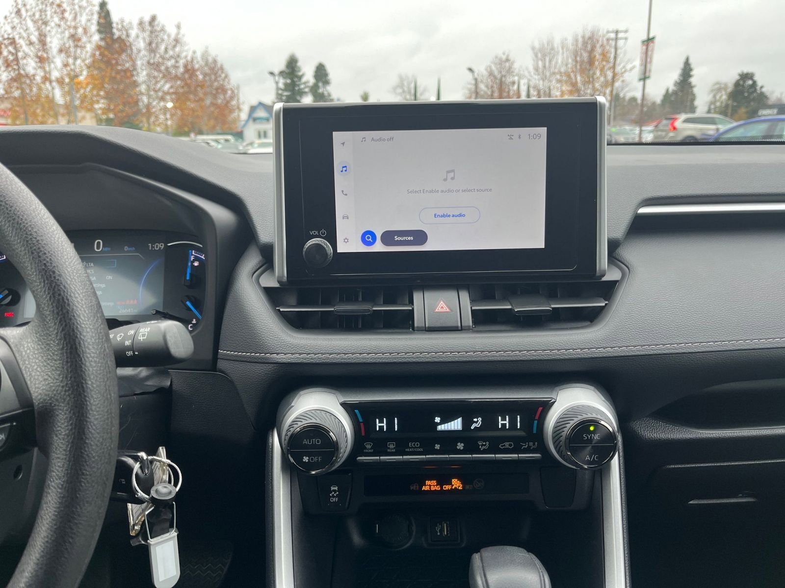 Thumbnail: 2025 Toyota RAV4 - 18