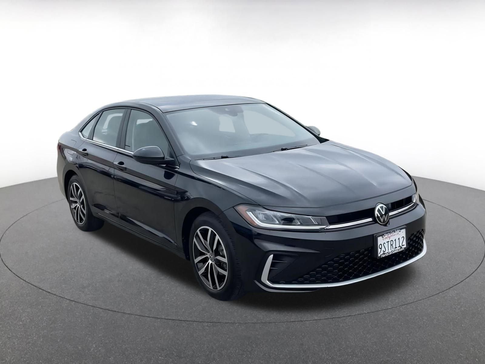 Thumbnail: 2025 Volkswagen Jetta - 3