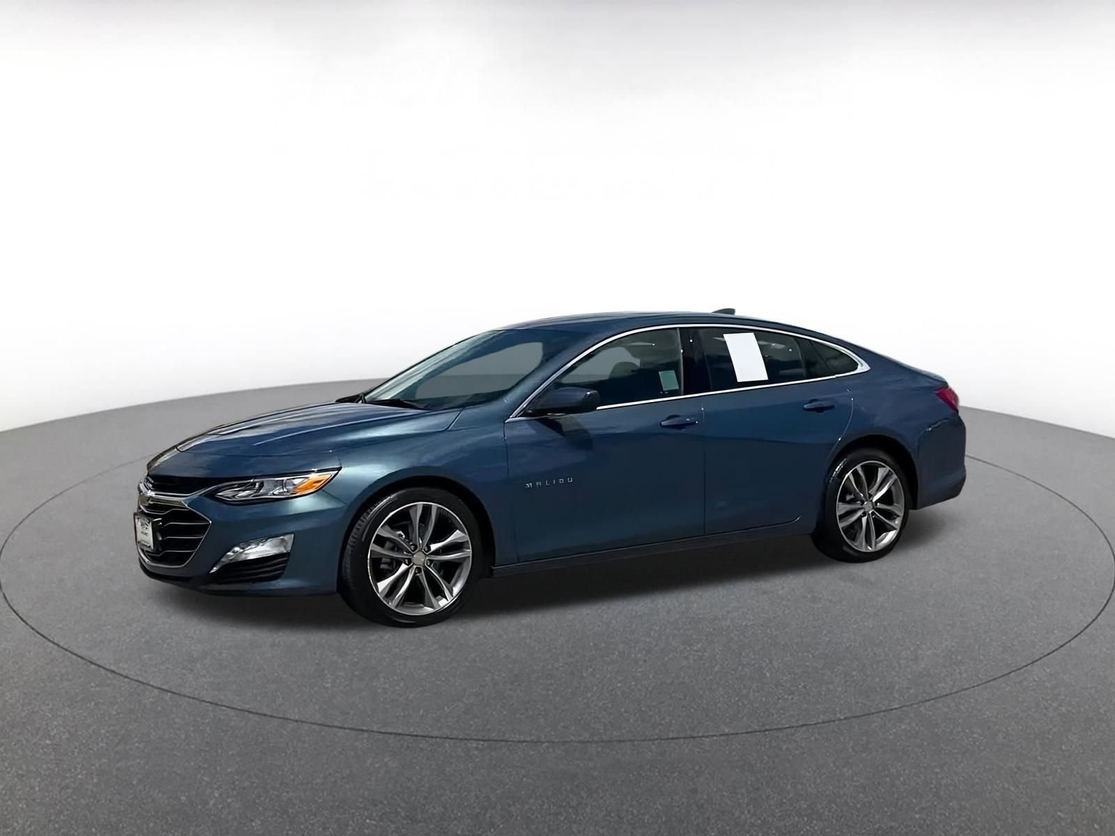 Thumbnail: 2024 Chevrolet Malibu - 8