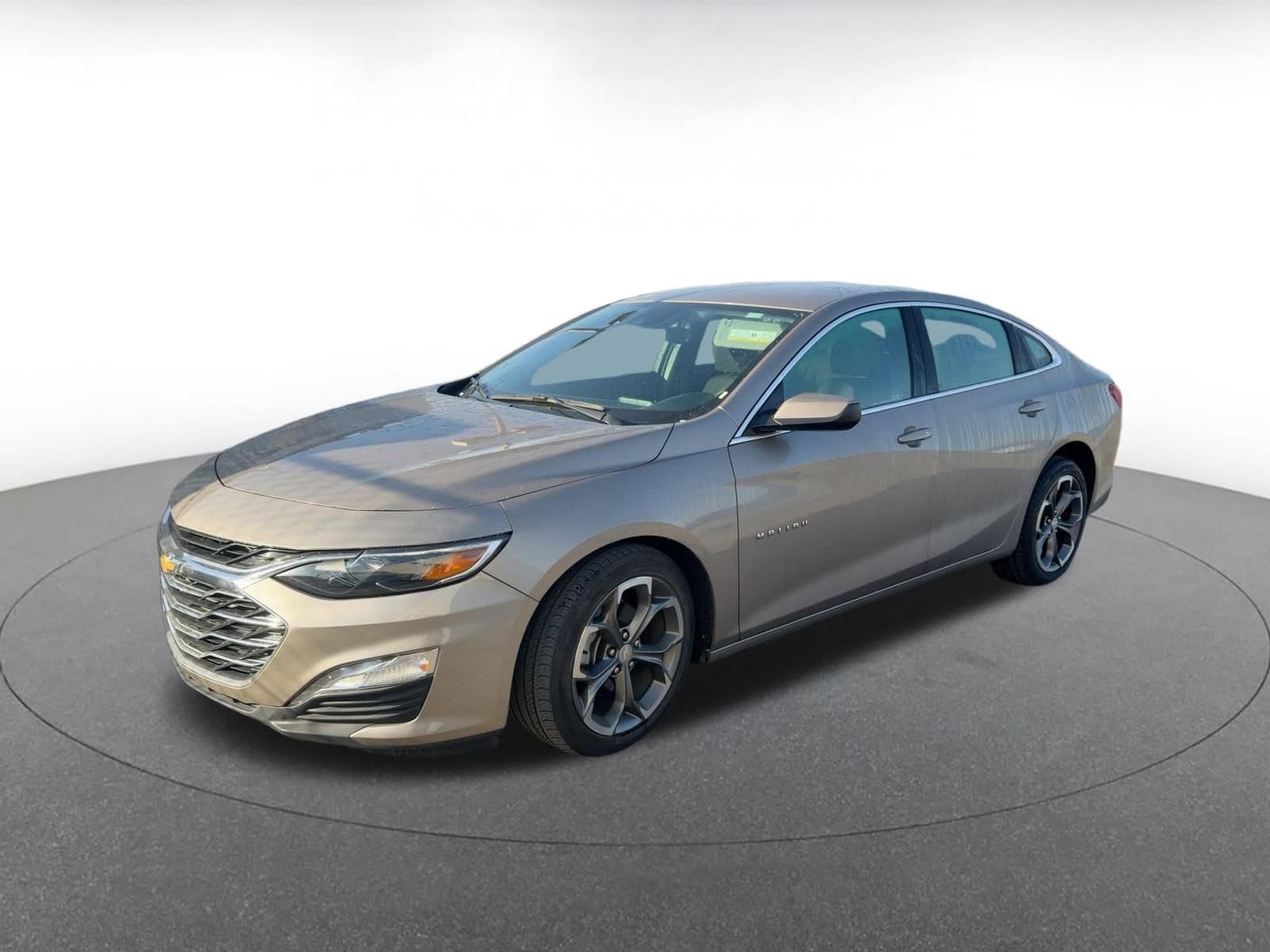 Thumbnail: 2024 Chevrolet Malibu - 3