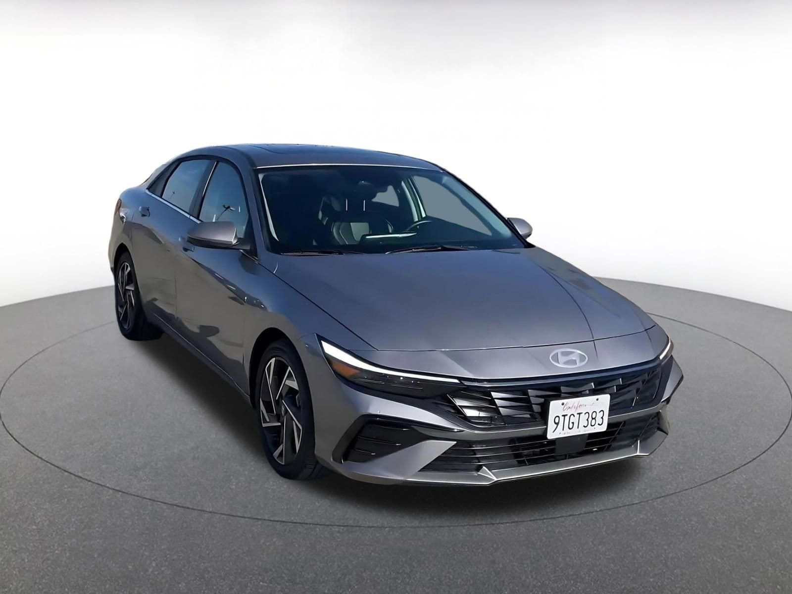 Thumbnail: 2025 Hyundai Elantra - 3