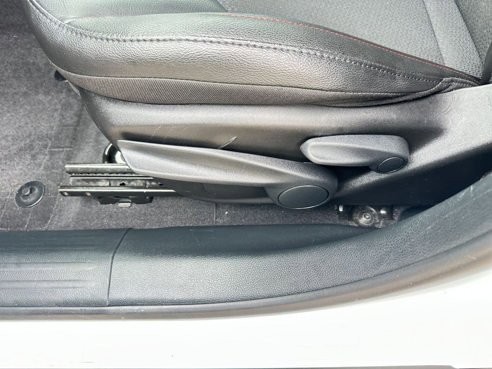 Thumbnail: 2025 Jeep Compass - 23