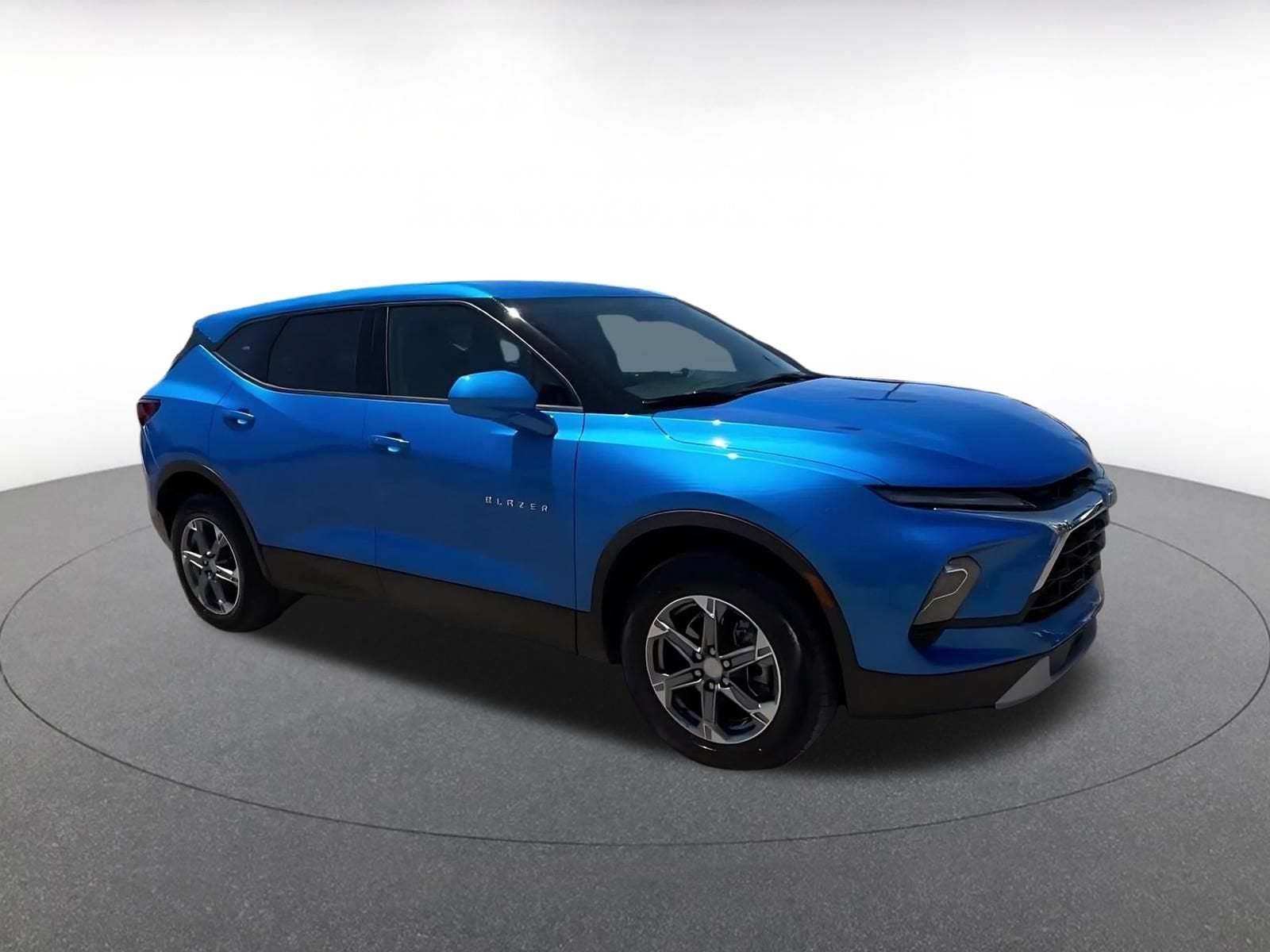 Thumbnail: 2025 Chevrolet Blazer - 2