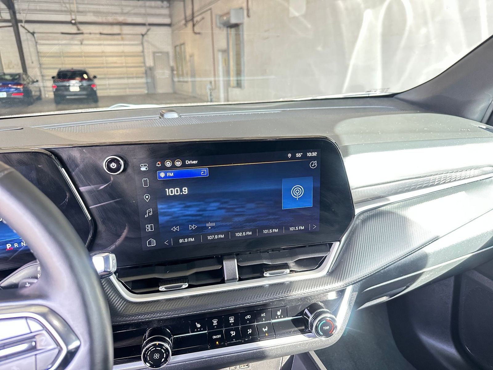 Thumbnail: 2025 Chevrolet Equinox - 21