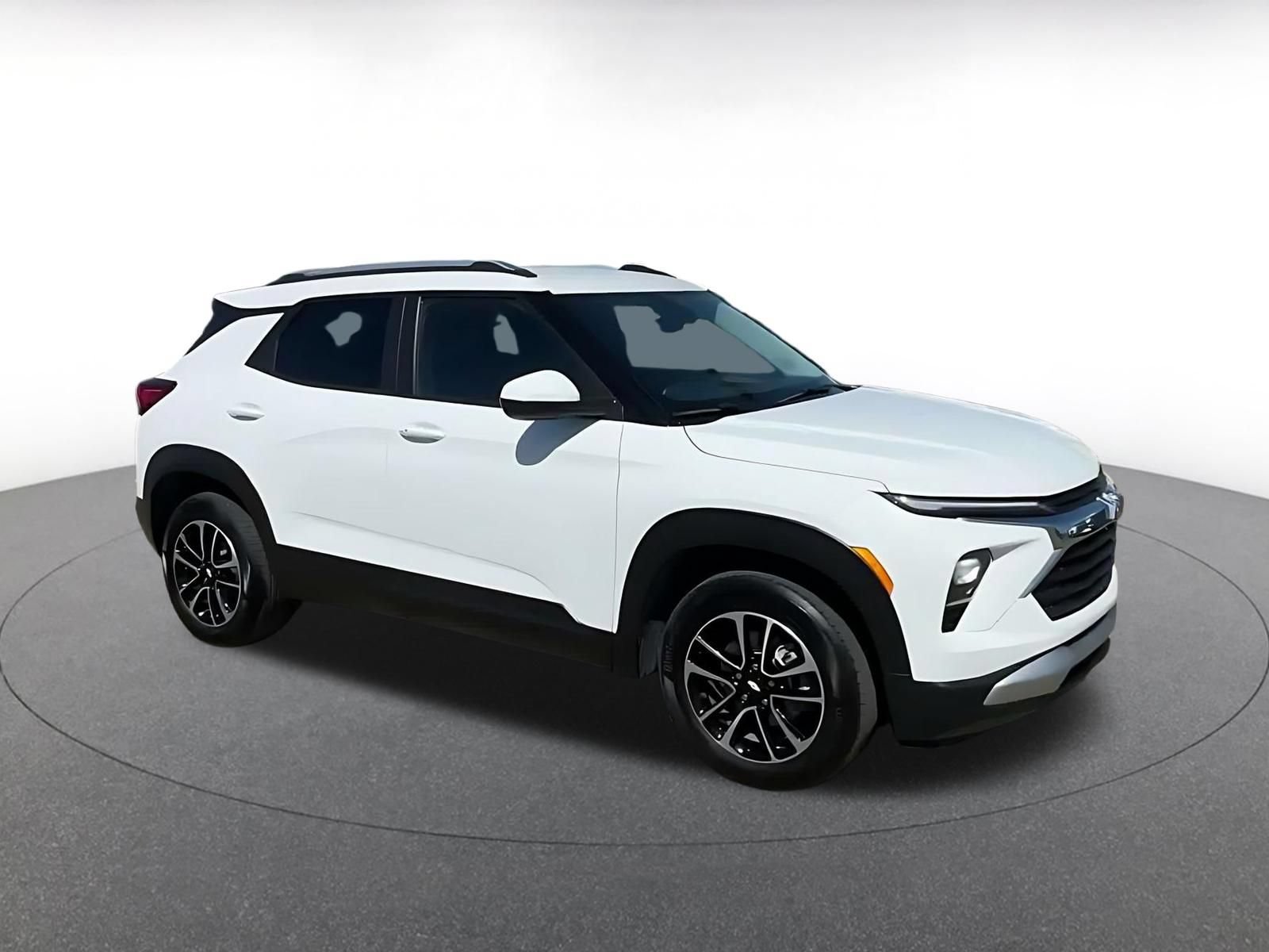Thumbnail: 2025 Chevrolet TrailBlazer - 2