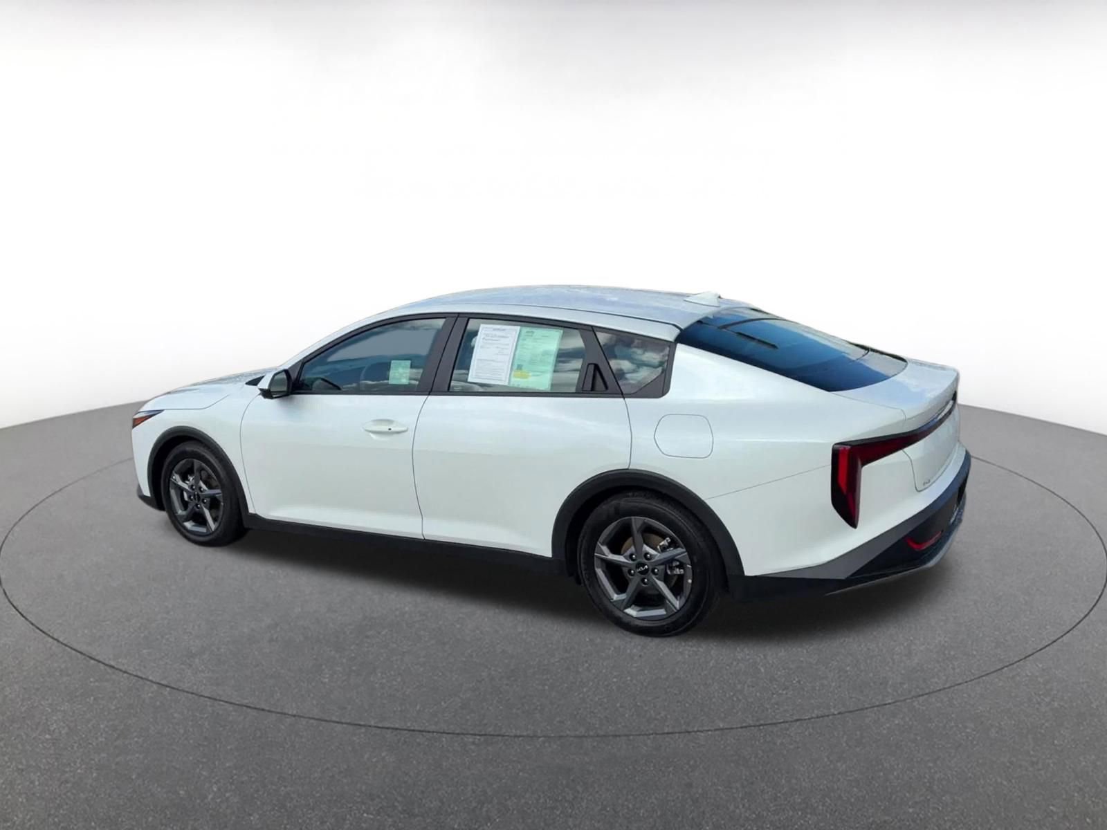 Thumbnail: 2025 Kia K4 - 10