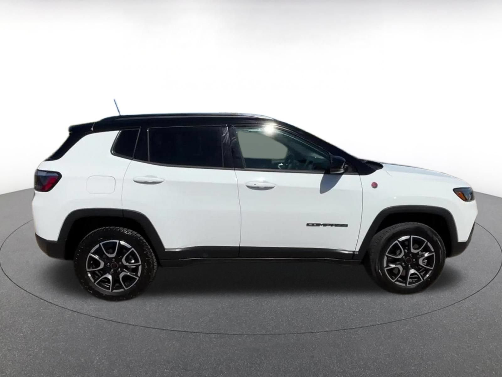Thumbnail: 2025 Jeep Compass - 15