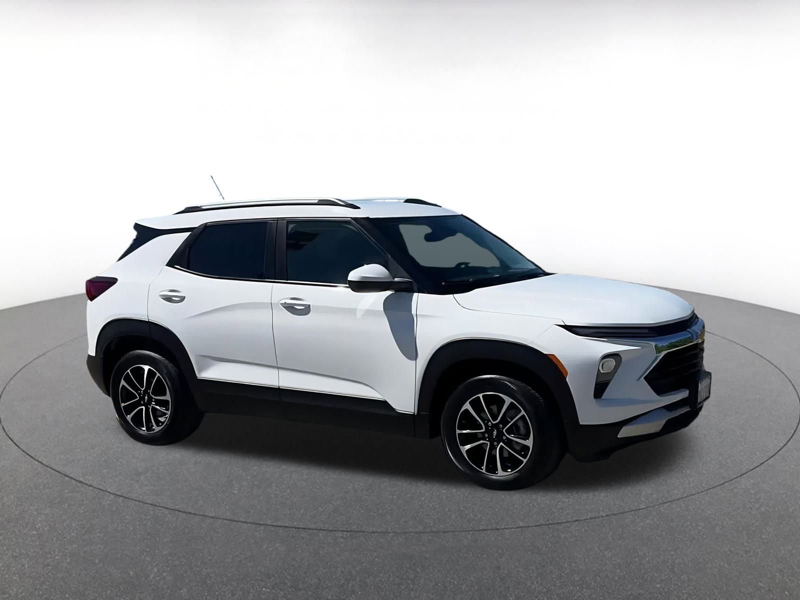 Thumbnail: 2024 Chevrolet TrailBlazer - 2