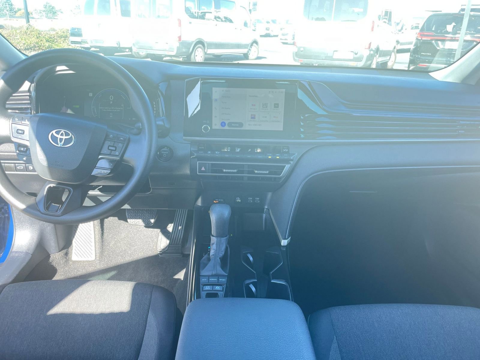 Thumbnail: 2025 Toyota Camry - 33