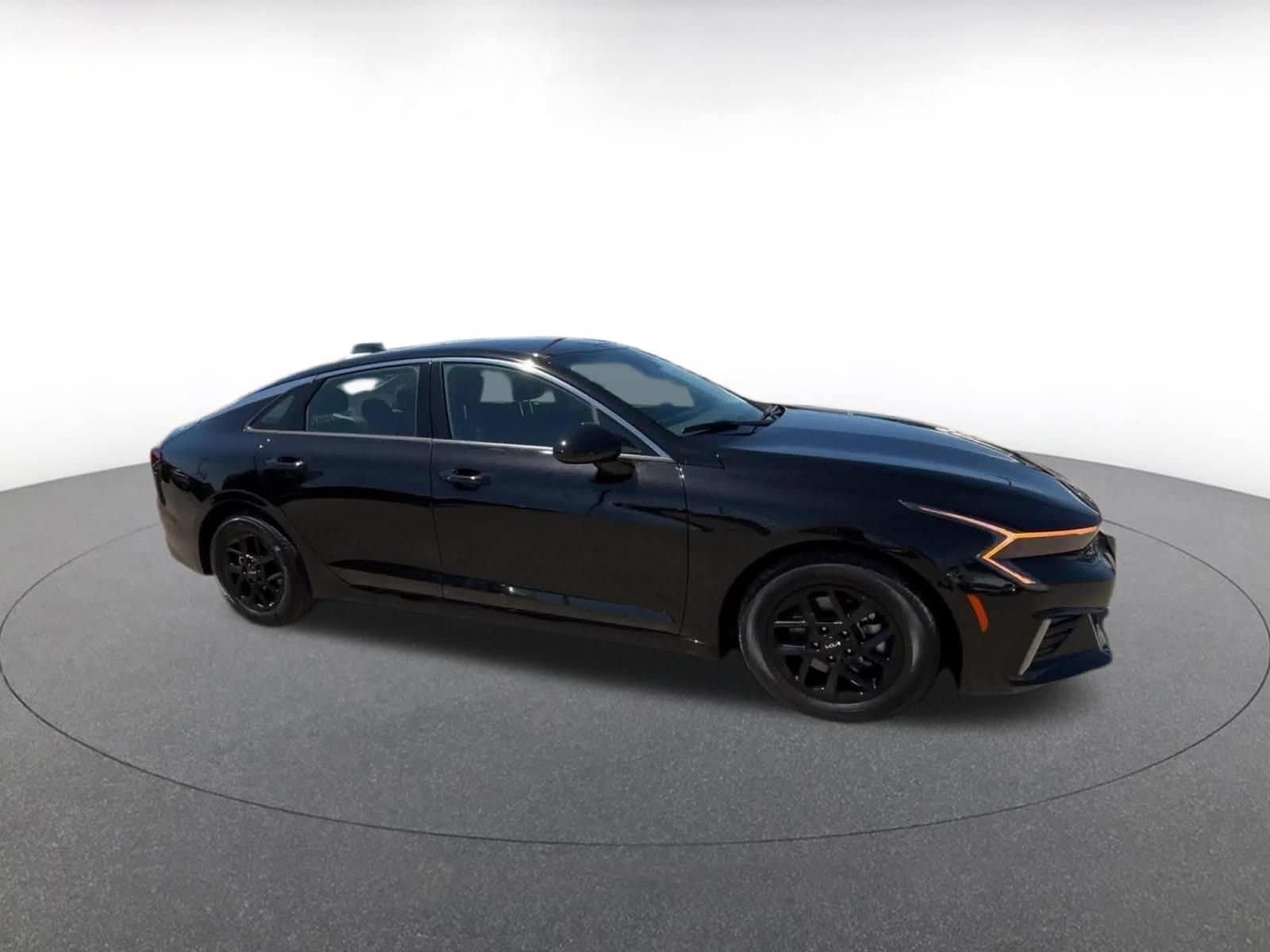 Thumbnail: 2025 Kia K5 - 2