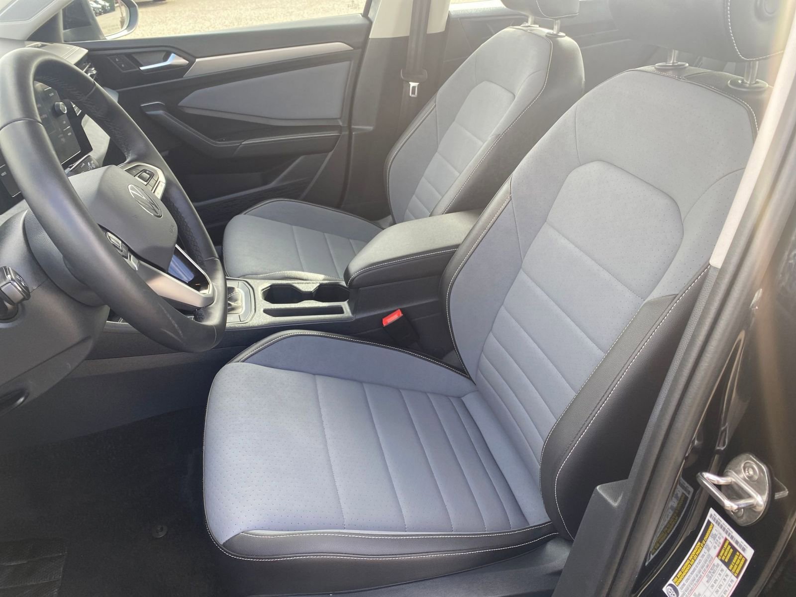 Thumbnail: 2025 Volkswagen Jetta - 27