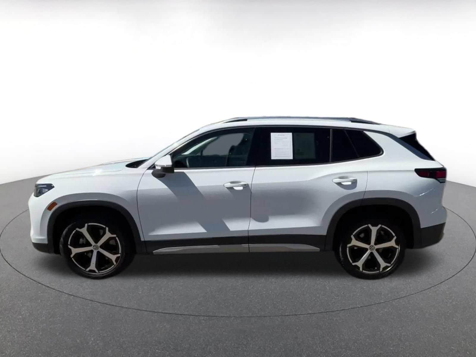 Thumbnail: 2026 Volkswagen Tiguan - 8
