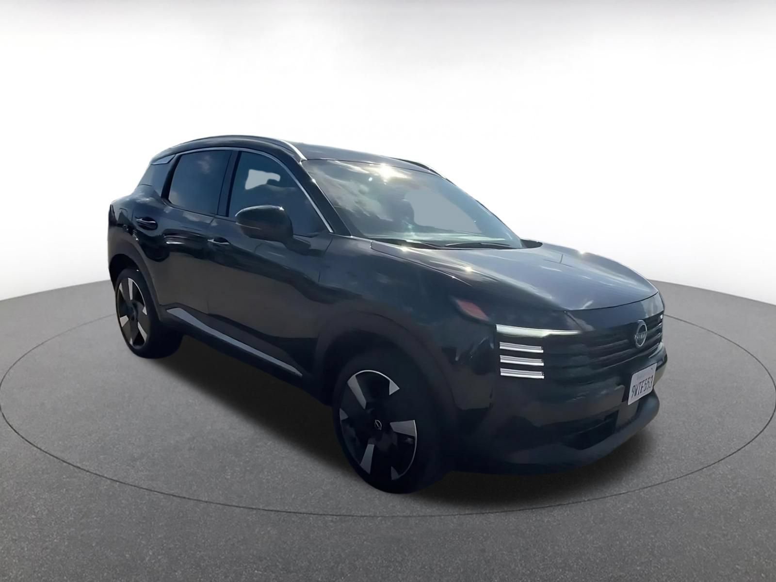 Thumbnail: 2026 Nissan Kicks - 2
