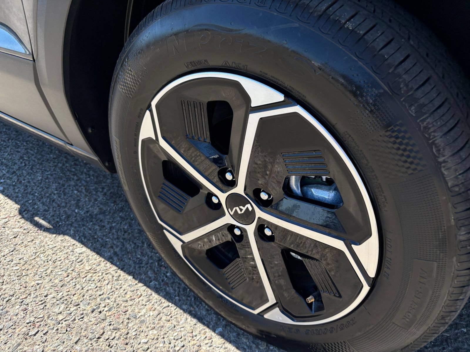 Thumbnail: 2026 Kia Niro - 28