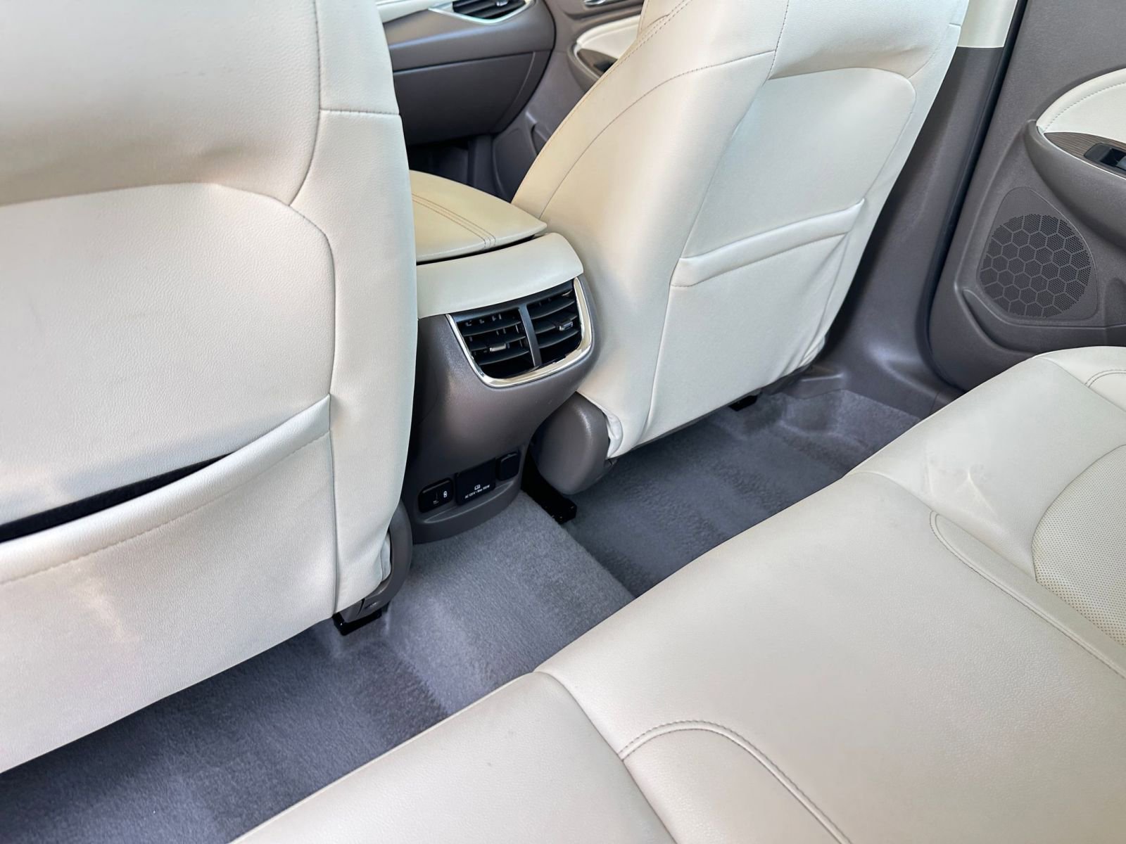 Thumbnail: 2024 Chevrolet Malibu - 24