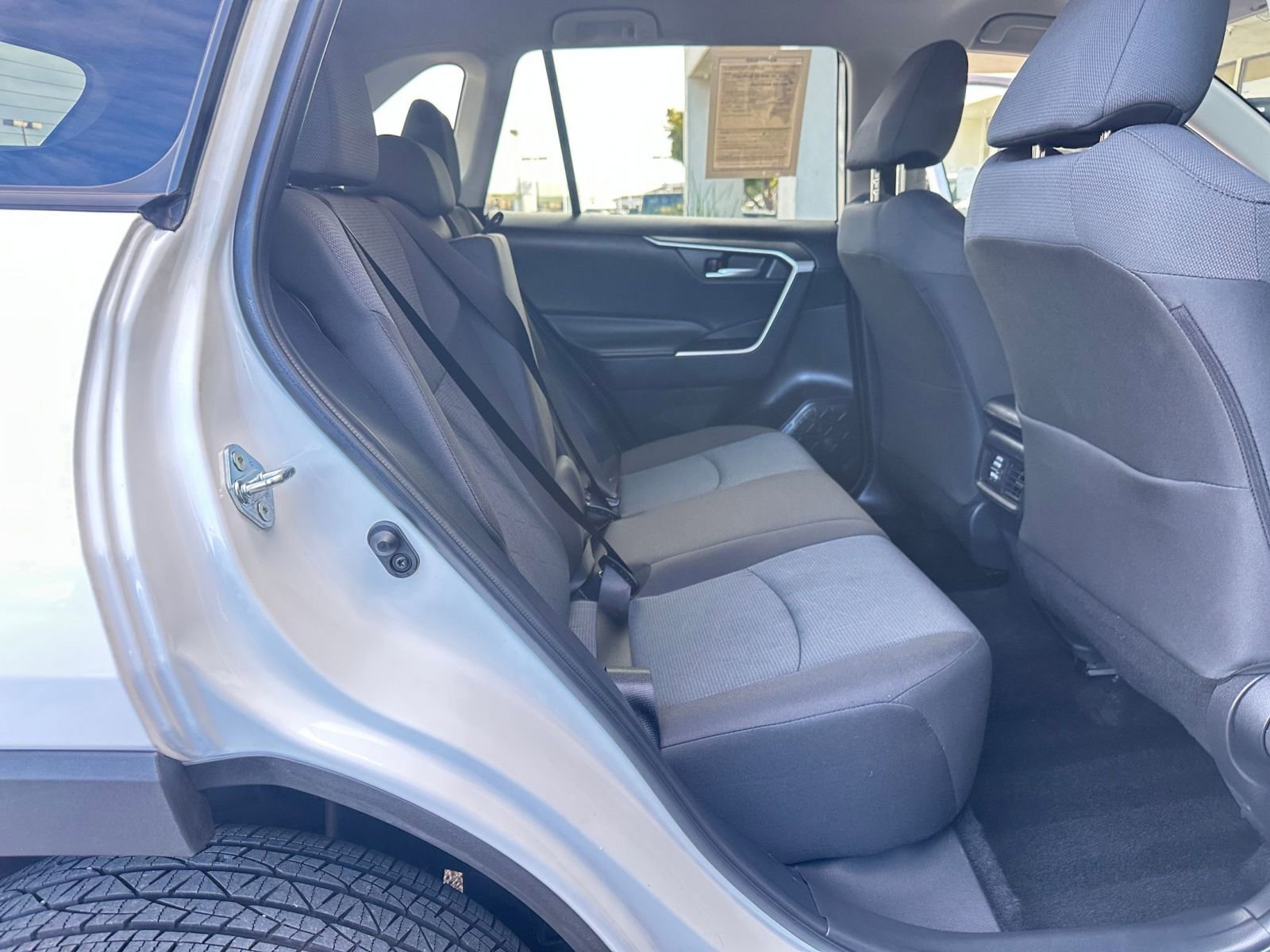 Thumbnail: 2025 Toyota RAV4 - 25