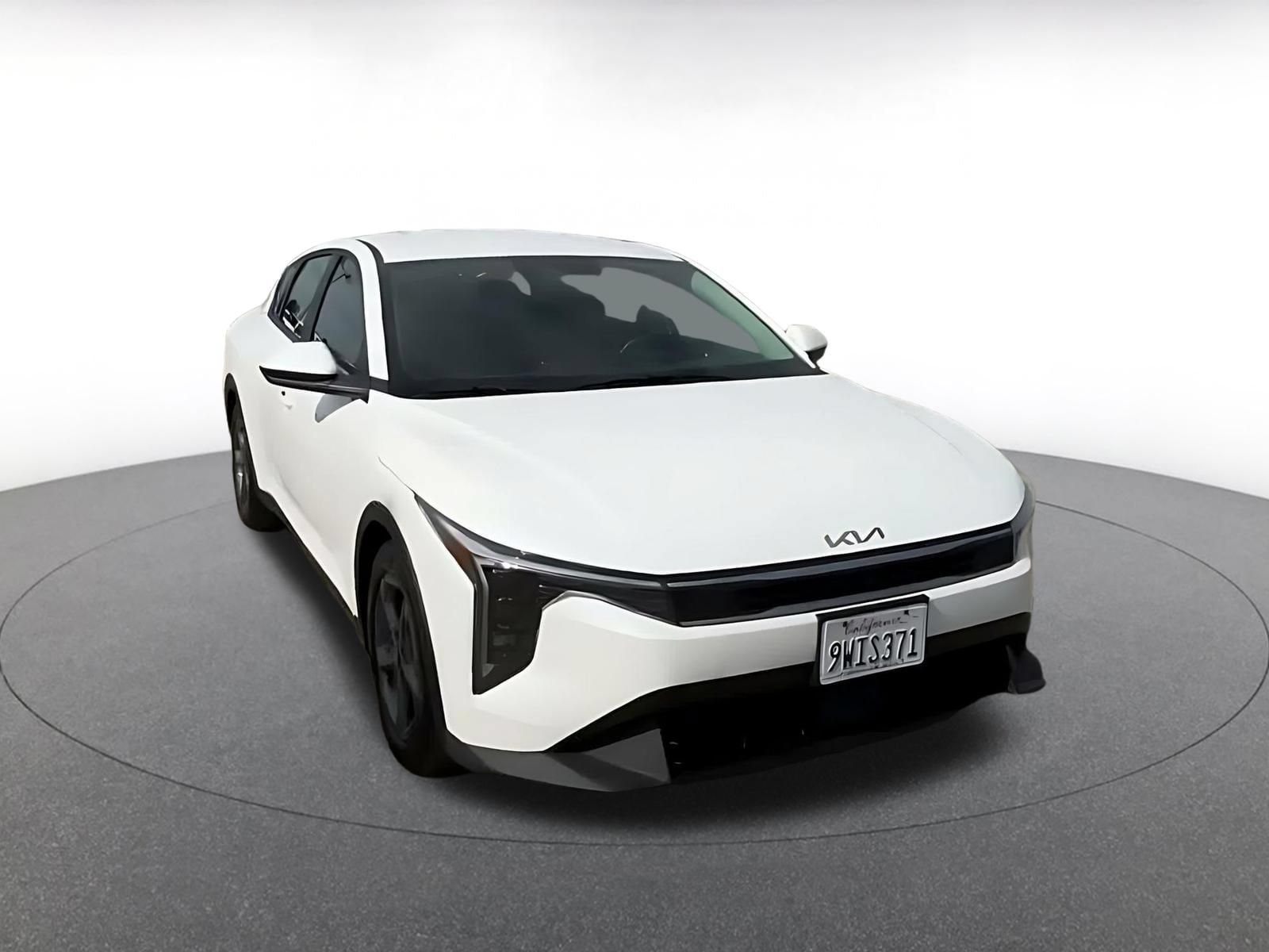 Thumbnail: 2026 Kia K4 - 3