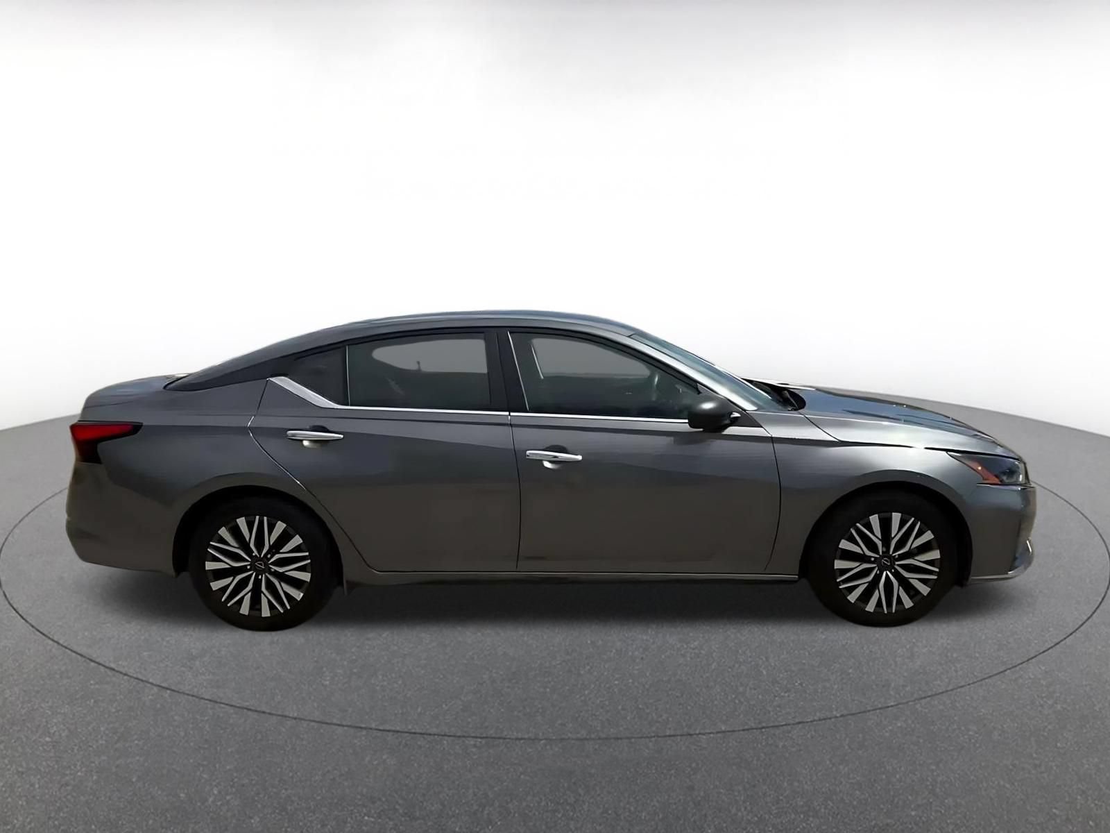 Thumbnail: 2025 Nissan Altima - 15